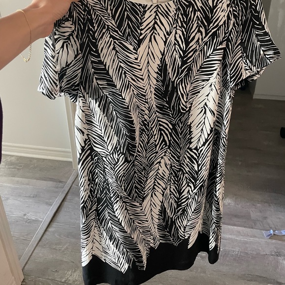 Club Monaco silk dress - Picture 4 of 4